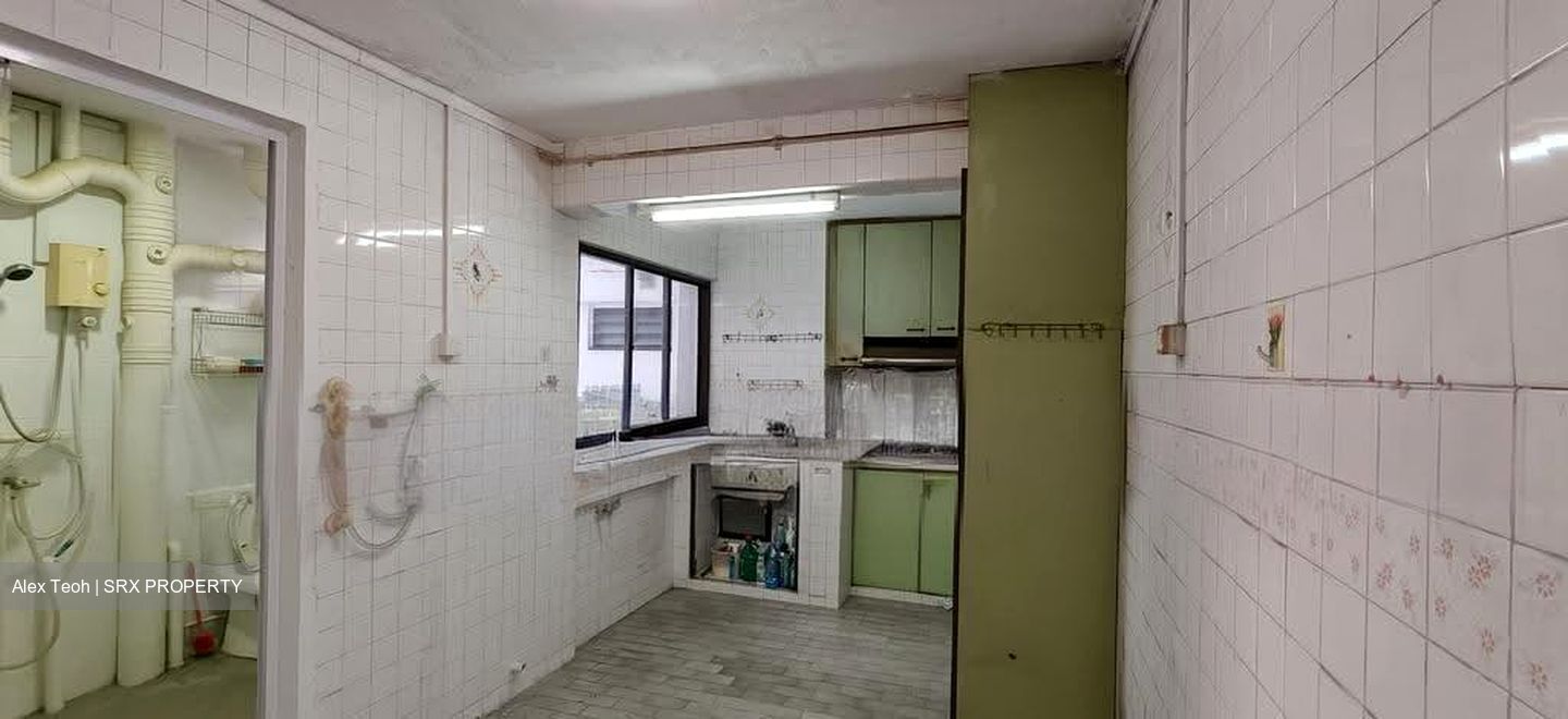 Blk 219A Jurong East Street 21 (Jurong East), HDB 5 Rooms #623714691
